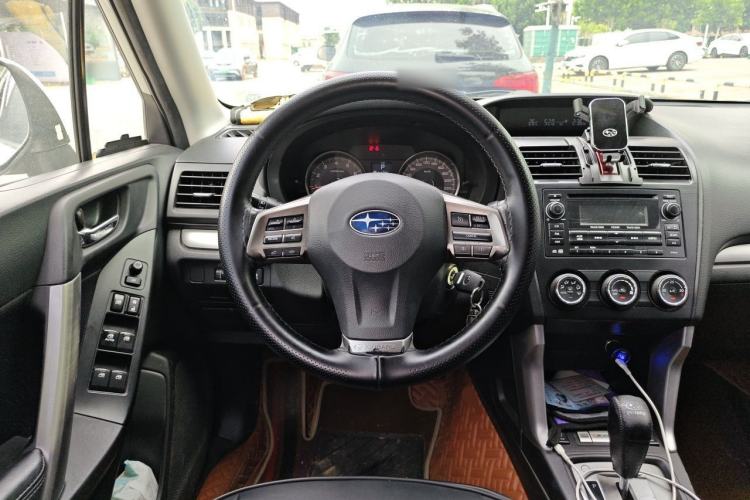 Used Subaru Forester 2013 2.0i Automatic Luxury Edition Steering Wheel