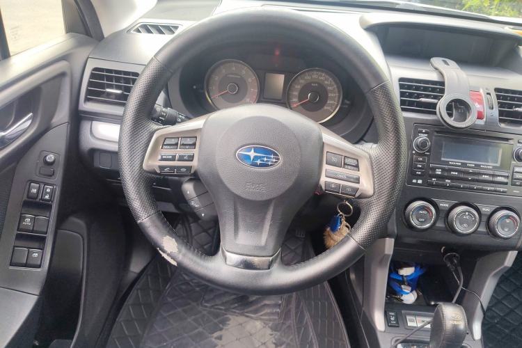 Used Subaru Forester 2013 2.5i Automatic Luxury Edition Steering Wheel