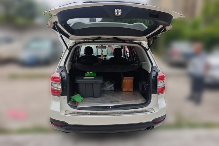 Used Subaru Forester 2013 2.5i Automatic Luxury Edition Trunk