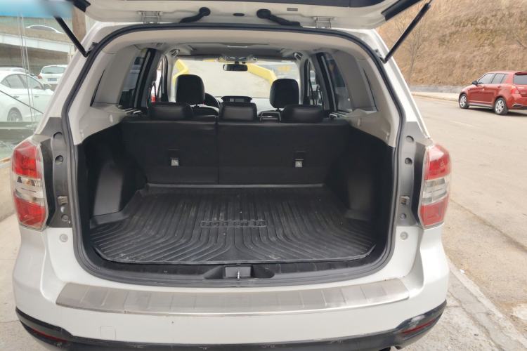 Used Subaru Forester 2013 2.5i Automatic Luxury Navigation Edition Trunk