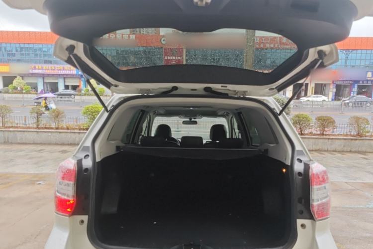 Used Subaru Forester 2013 2.5i Automatic Luxury Edition Trunk