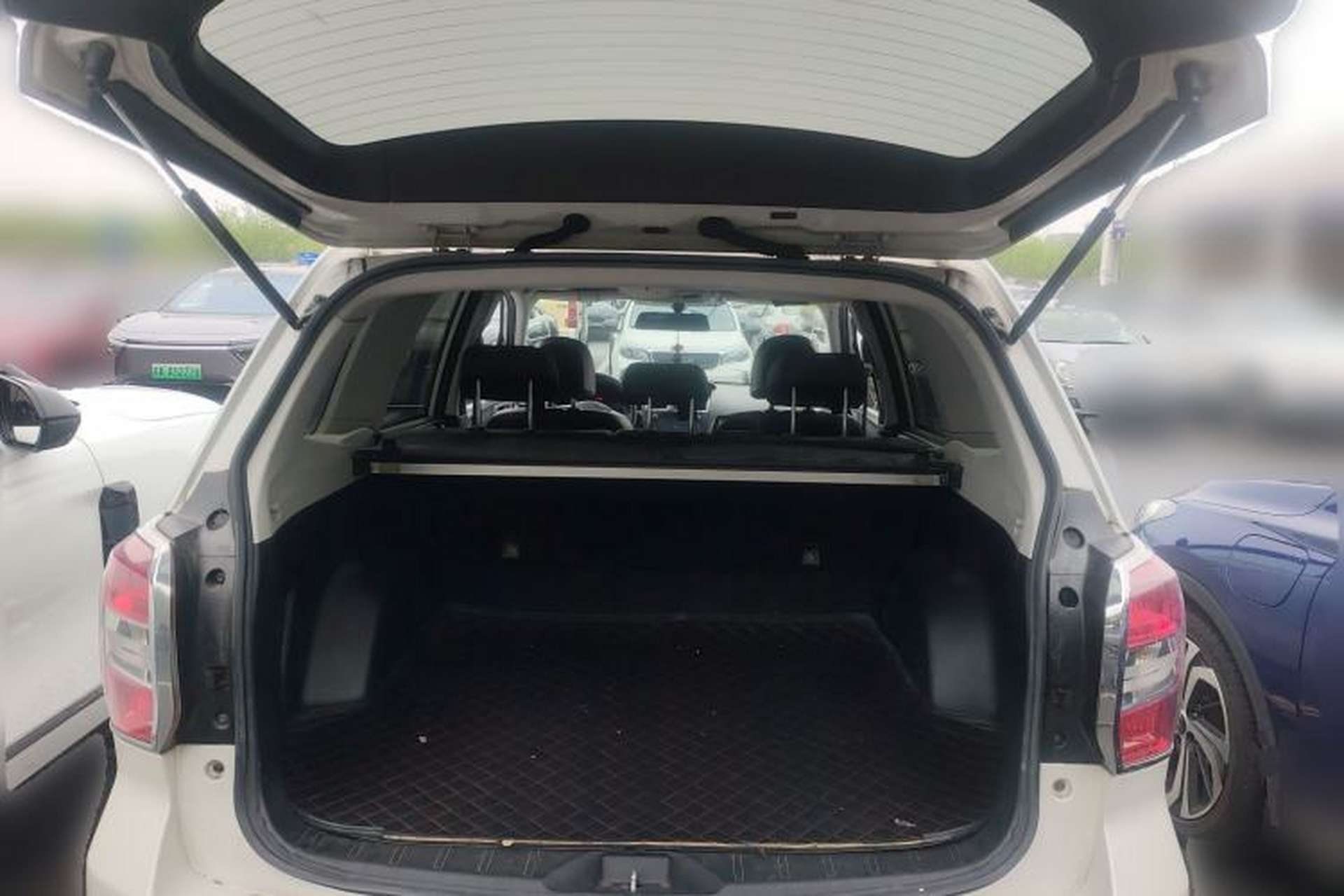 Used Subaru Forester 2013 2.0i Automatic Luxury Edition Trunk