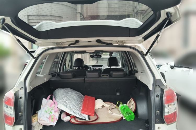 Used Subaru Forester 2013 2.0i Automatic Luxury Edition Trunk