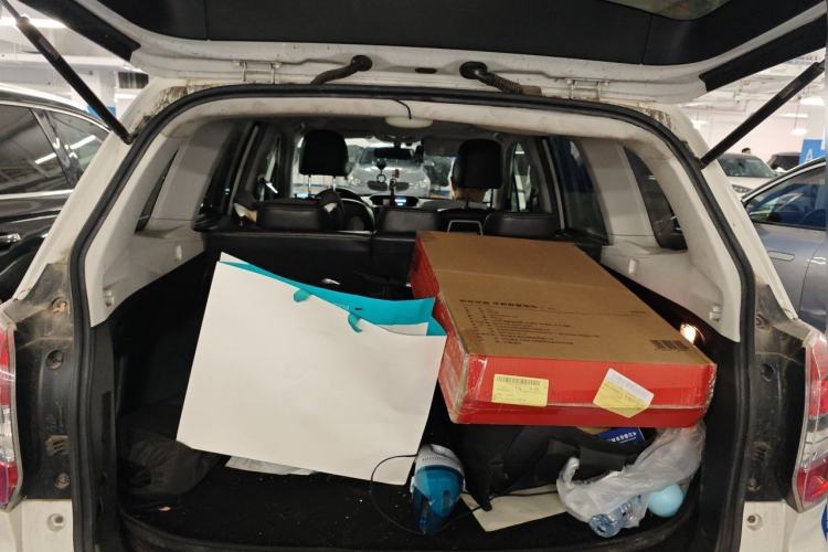 Used Subaru Forester 2013 2.5i Automatic Luxury Edition Trunk
