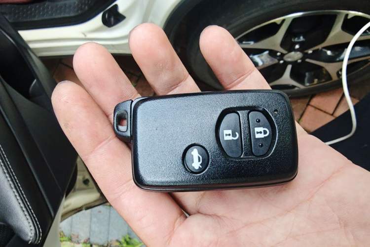Used Subaru Forester 2013 2.5i Automatic Prestige Navigation Edition Vehicle Key