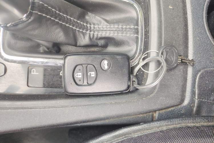 Used Subaru Forester 2013 2.5i Automatic Luxury Edition Vehicle Key