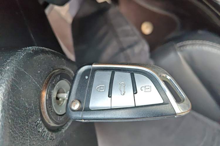 Used Subaru Forester 2013 2.5i Automatic Luxury Edition Vehicle Key