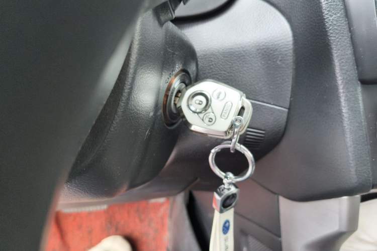 Used Subaru Forester 2013 2.0i Automatic Luxury Edition Vehicle Key