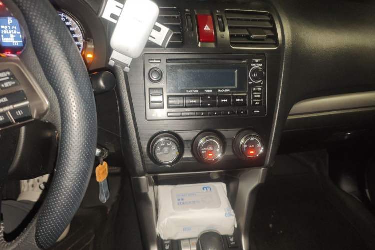 Used Subaru Forester 2014 2.5i Automatic Elite Edition Audio And AC Panel