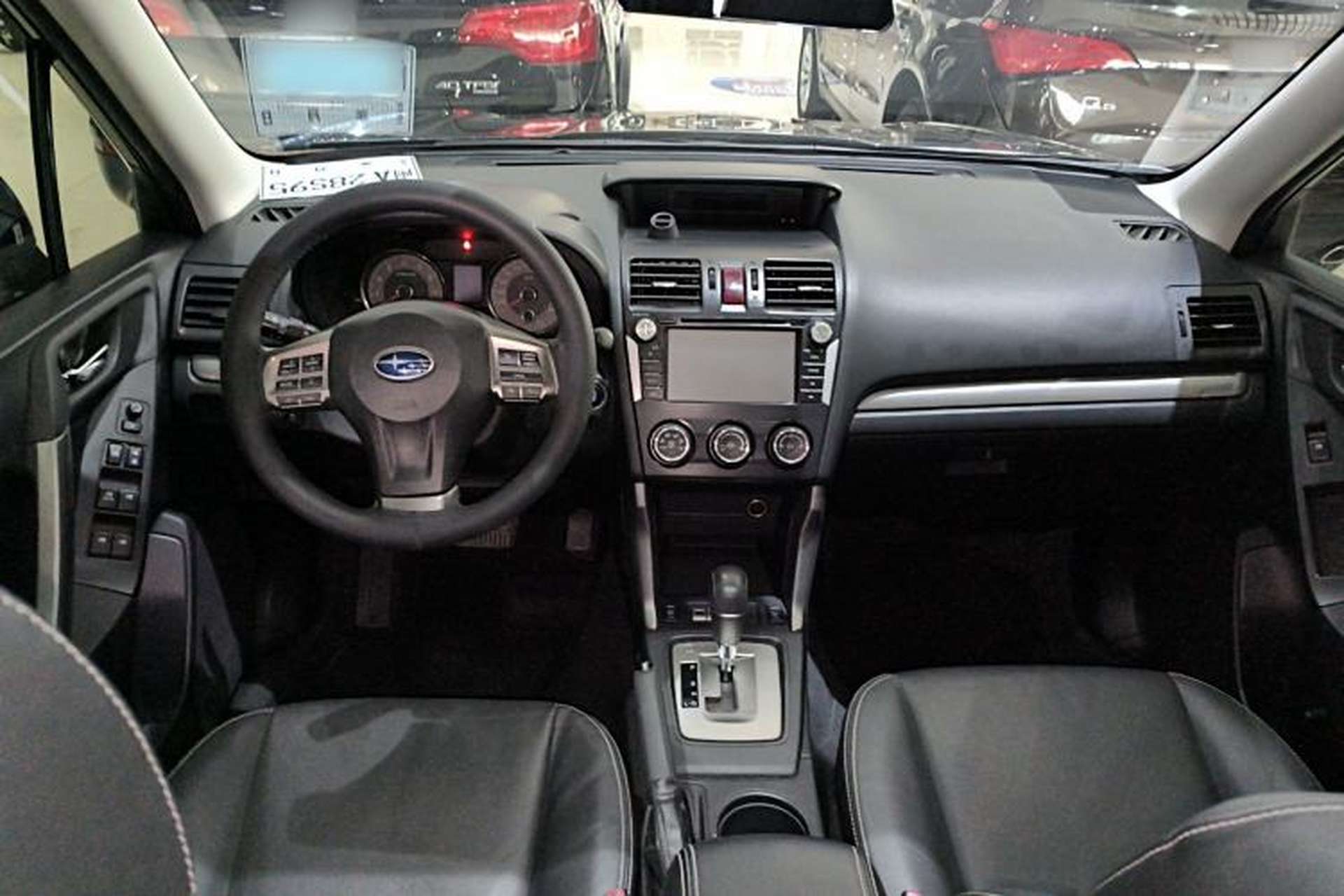 Used Subaru Forester 2014 2.5i Automatic Elite Edition Center Console
