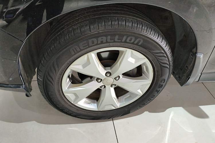 Used Subaru Forester 2014 2.5i Automatic Elite Edition Exterior 4