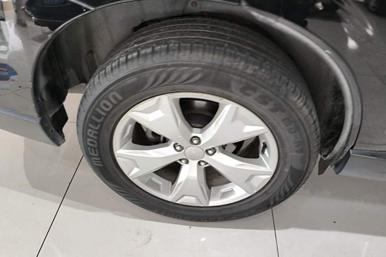 Used Subaru Forester 2014 2.5i Automatic Elite Edition Exterior 5