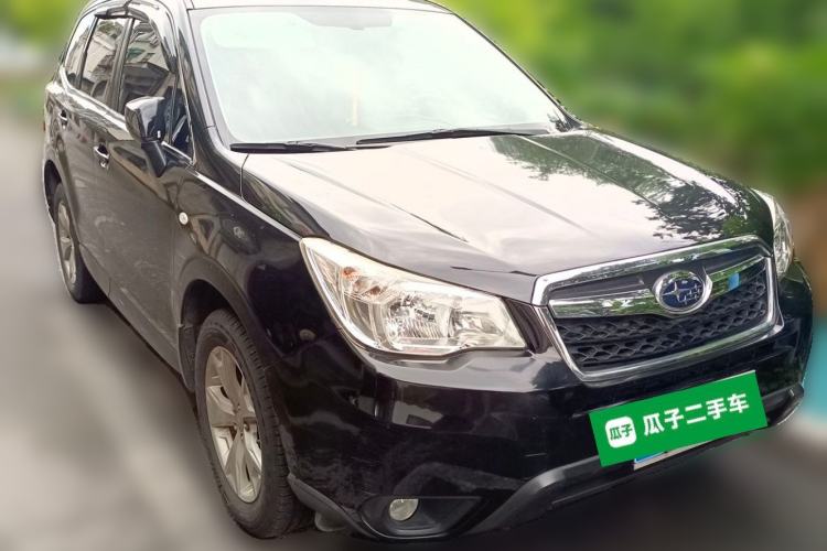 Used Subaru Forester 2014 2.0i Automatic Luxury Edition Front Right 45 Deg