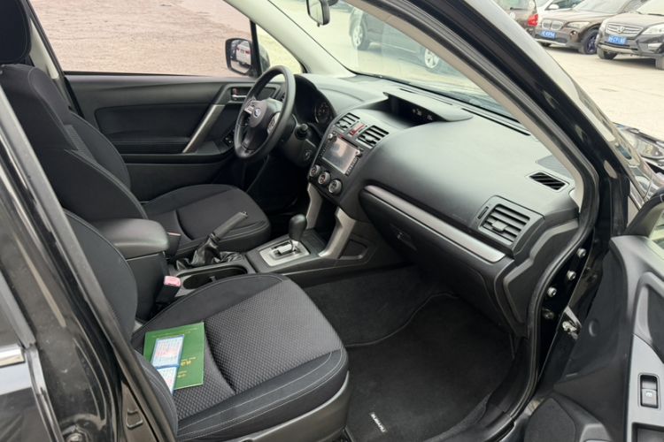 Used Subaru Forester 2014 2.0i Automatic Comfort Edition Interior 2
