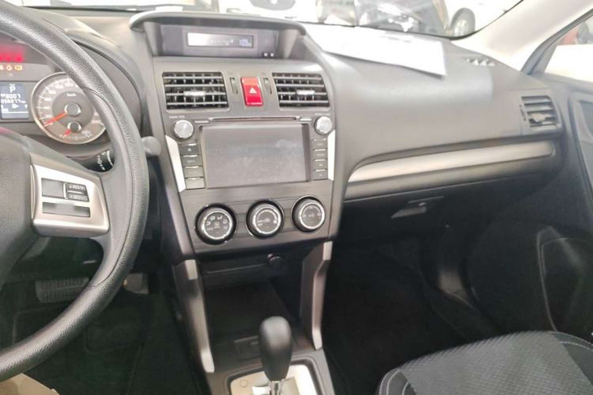 Used Subaru Forester 2014 2.0i Automatic Comfort Edition Interior 2