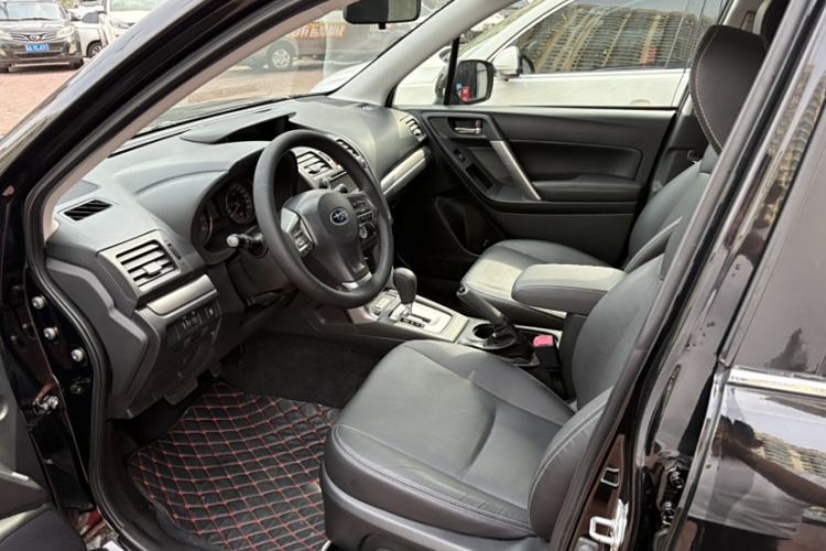 Used Subaru Forester 2014 2.0i Automatic Luxury Edition Interior 2
