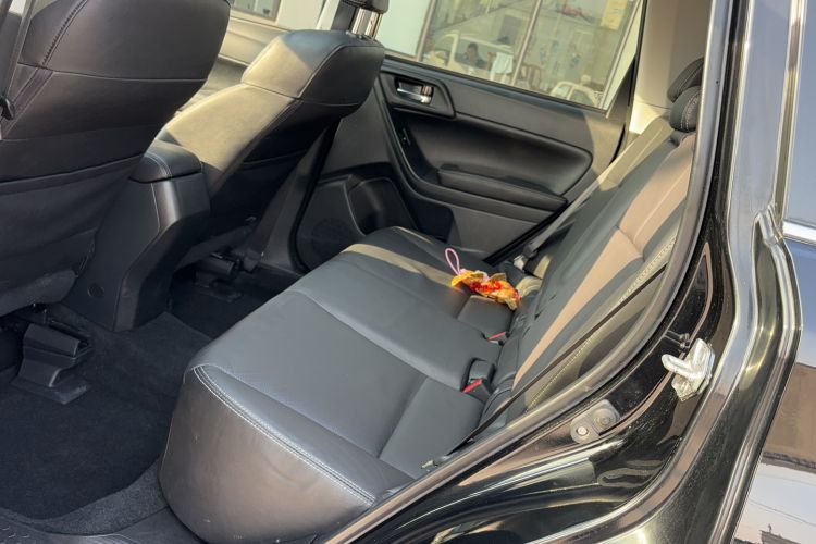 Used Subaru Forester 2014 2.0i Automatic Luxury Edition Interior 3