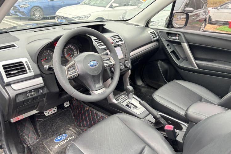 Used Subaru Forester 2014 2.0i Automatic Luxury Edition Interior 5