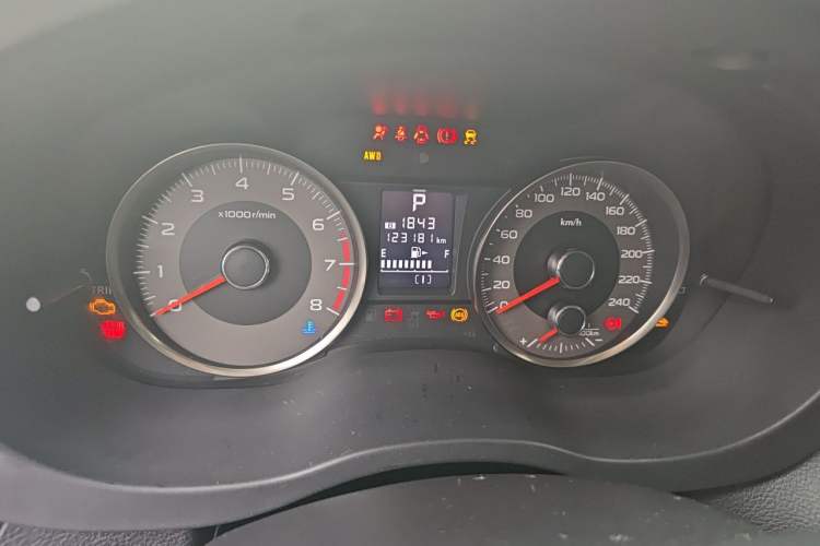 Used Subaru Forester 2014 2.0i Automatic Luxury Edition Odometer Close Up