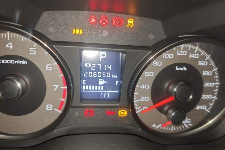 Used Subaru Forester 2014 2.5i Automatic Elite Edition Odometer Close Up