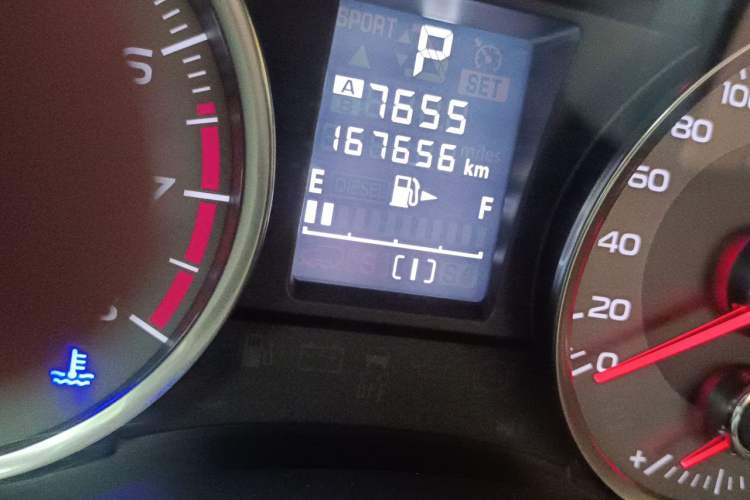 Used Subaru Forester 2014 2.0i Automatic Luxury Edition Odometer Close Up