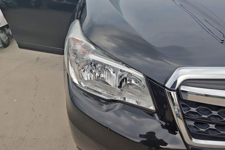 Used Subaru Forester 2014 2.0i Automatic Luxury Edition Right Front Headlight