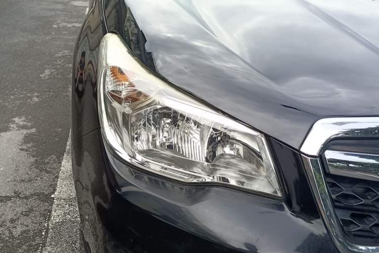 Used Subaru Forester 2014 2.0i Automatic Luxury Edition Right Front Headlight