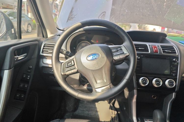 Used Subaru Forester 2014 2.5i Automatic Elite Edition Steering Wheel