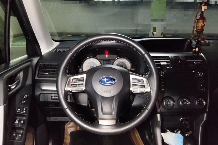 Used Subaru Forester 2014 2.5i Automatic Elite Edition Steering Wheel