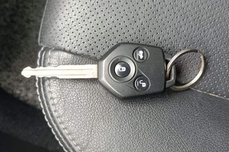 Used Subaru Forester 2014 2.0i Automatic Luxury Edition Vehicle Key