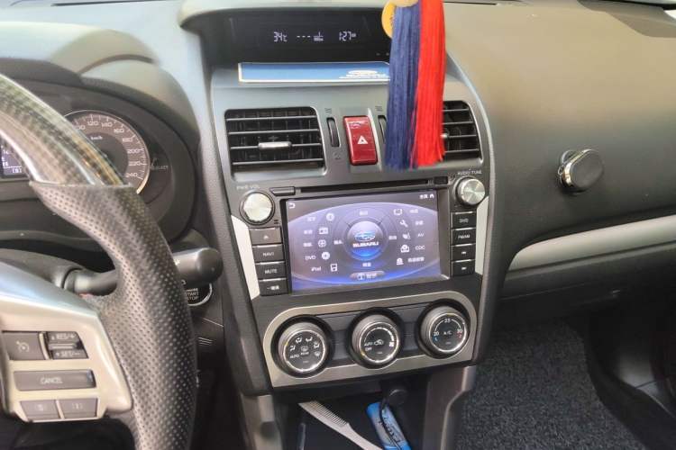 Used Subaru Forester 2014 2.0i Automatic Luxury Edition Audio And AC Panel