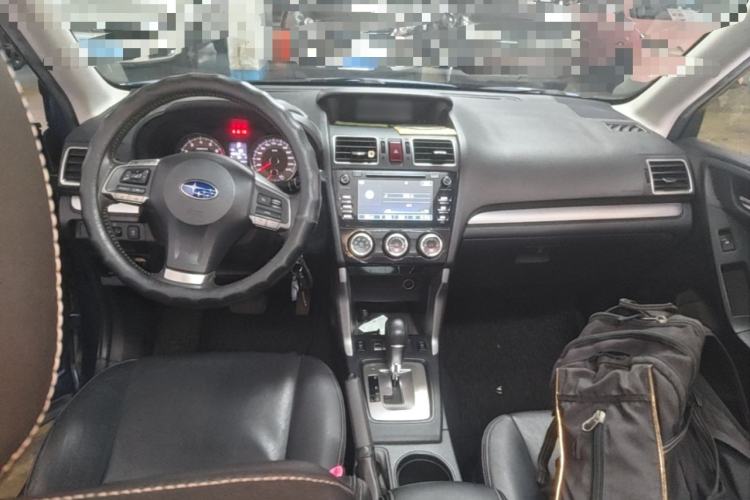 Used Subaru Forester 2014 2.5i Automatic Elite Edition Center Console