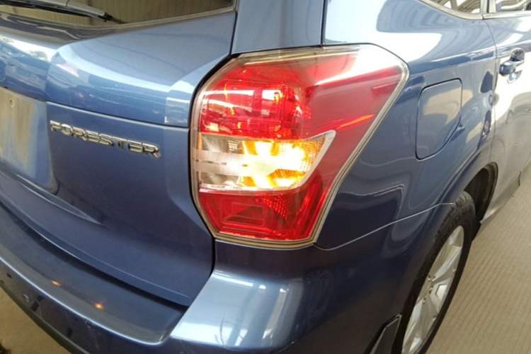 Used Subaru Forester 2014 2.0i Automatic Luxury Edition Exterior 3