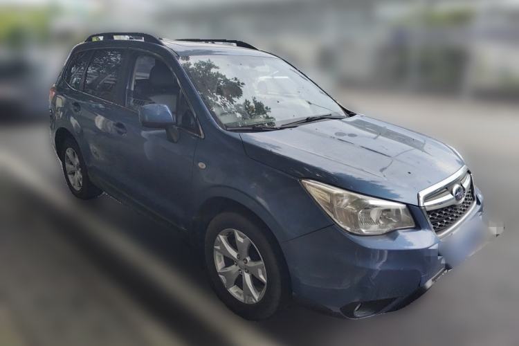 Used Subaru Forester 2014 2.0i Automatic Luxury Edition Front Right 45 Deg
