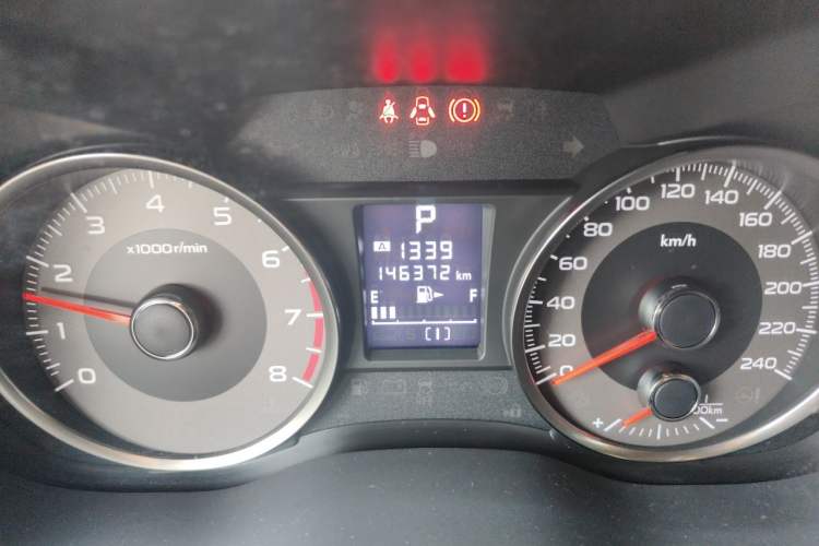 Used Subaru Forester 2014 2.0i Automatic Luxury Edition Odometer Close Up