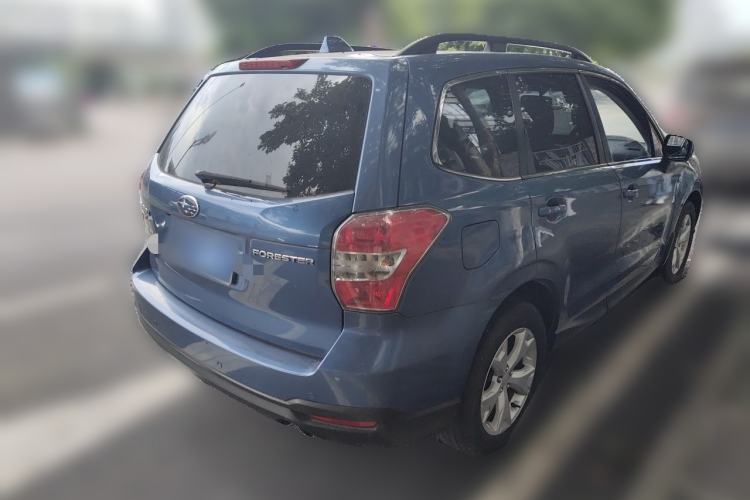 Used Subaru Forester 2014 2.0i Automatic Luxury Edition Rear Right 45 Deg