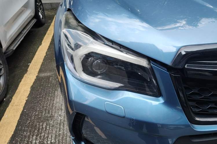 Used Subaru Forester 2014 2.5i Automatic Elite Edition Right Front Headlight