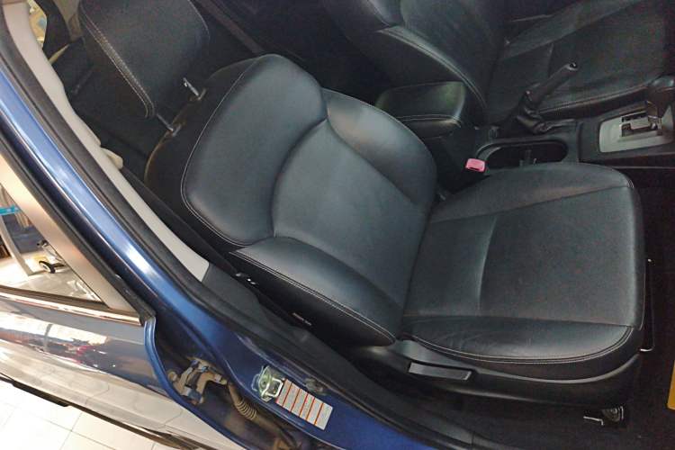 Used Subaru Forester 2014 2.5i Automatic Elite Edition Right Front Seat