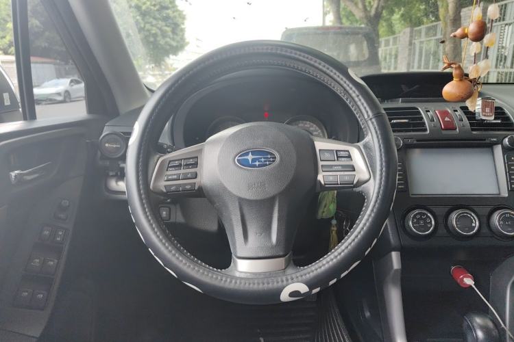 Used Subaru Forester 2014 2.0i Automatic Luxury Edition Steering Wheel