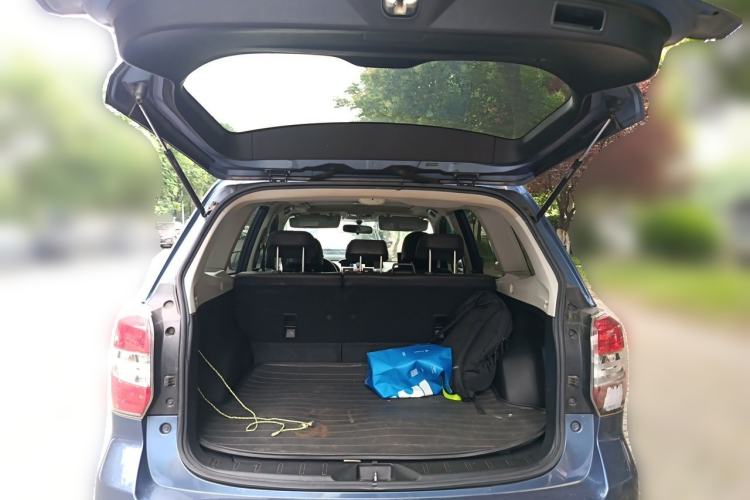 Used Subaru Forester 2014 2.0i Automatic Luxury Edition Trunk