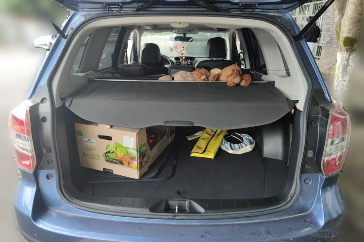 Used Subaru Forester 2014 2.0i Automatic Luxury Edition Trunk