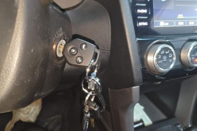 Used Subaru Forester 2014 2.5i Automatic Elite Edition Vehicle Key
