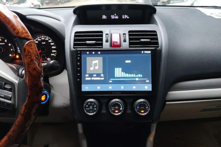 Used Subaru Forester 2014 2.5i Automatic Elite Edition Audio And AC Panel