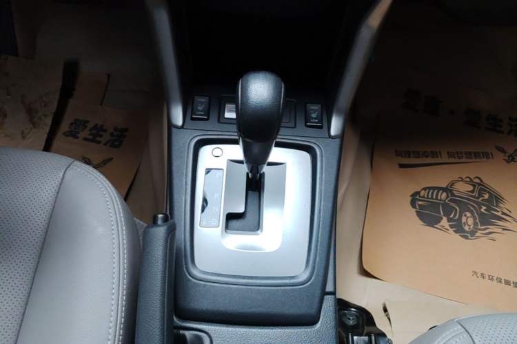 Used Subaru Forester 2014 2.5i Automatic Elite Edition Gear Lever