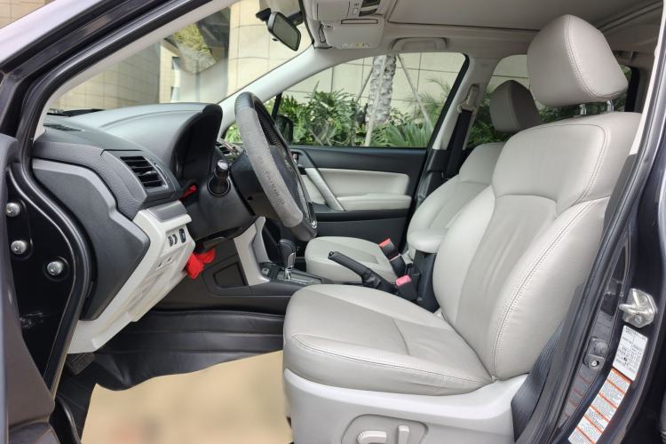 Used Subaru Forester 2014 2.0i Automatic Luxury Edition Left Front Seat