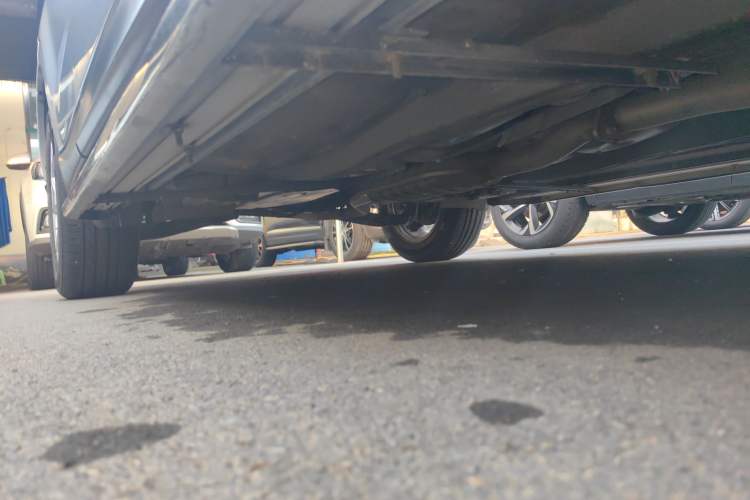 Used Subaru Forester 2014 2.5i Automatic Elite Edition Right Side Sill