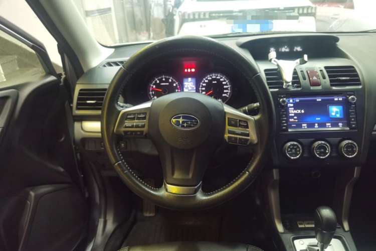 Used Subaru Forester 2014 2.0i Automatic Luxury Edition Steering Wheel