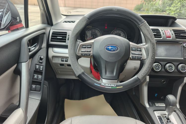 Used Subaru Forester 2014 2.0i Automatic Luxury Edition Steering Wheel