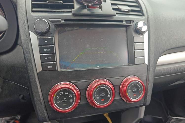 Used Subaru Forester 2014 2.5i Automatic Elite Edition Audio And AC Panel