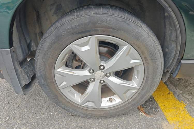 Used Subaru Forester 2014 2.5i Automatic Elite Edition Right Rear Wheel Hub